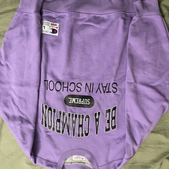 SUPREME and Champions sweater - Picture 2 of 3